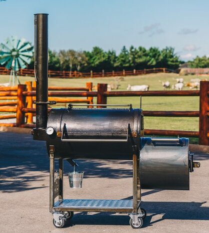 offset smoker buiten